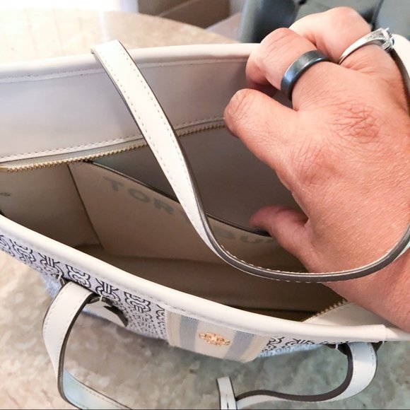 🖤Tory Burch Gemini Link Canvas Tote - Picture 4 of 5